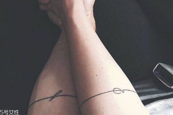 情侶紋什么圖案好 情侶紋身手腕小圖案 情侶紋什么圖案好 情侶紋身手腕小圖案