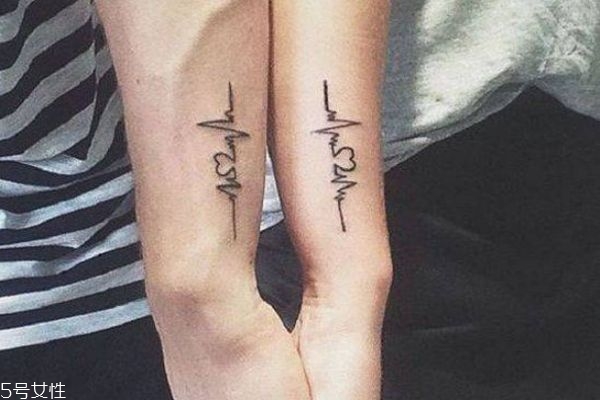 情侶紋什么圖案好 情侶紋身手腕小圖案 情侶紋什么圖案好 情侶紋身手腕小圖案