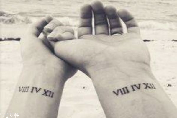 情侶紋什么圖案好 情侶紋身手腕小圖案 情侶紋什么圖案好 情侶紋身手腕小圖案