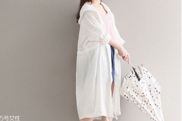 白色防曬衣發(fā)黃怎么辦 防曬衣發(fā)黃有污漬怎么洗掉 白色防曬衣發(fā)黃怎么辦 防曬衣發(fā)黃有污漬怎么洗掉