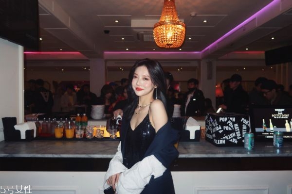 雙眼皮是埋線好還是割的好 看哪種更適合自己 雙眼皮是埋線好還是割的好 看哪種更適合自己