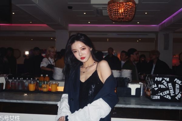 雙眼皮是埋線好還是割的好 看哪種更適合自己 雙眼皮是埋線好還是割的好 看哪種更適合自己