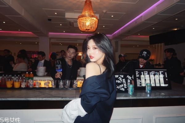 雙眼皮是埋線好還是割的好 看哪種更適合自己 雙眼皮是埋線好還是割的好 看哪種更適合自己