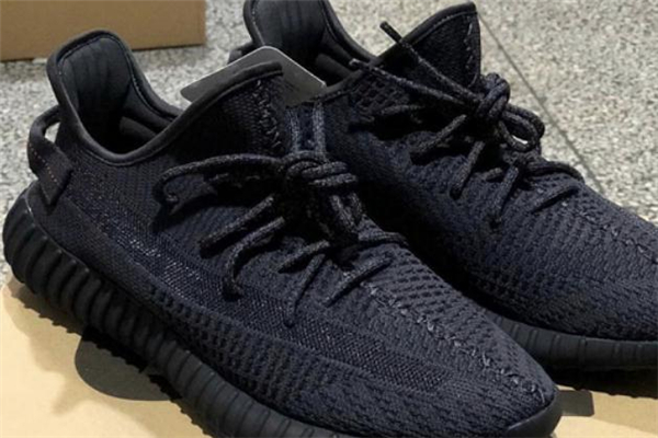 yeezy 350黑天使開(kāi)箱測(cè)評(píng) 椰子350黑天使值得入手嗎 yeezy 350黑天使開(kāi)箱測(cè)評(píng) 椰子350黑天使值得入手嗎