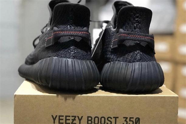 yeezy 350黑天使開(kāi)箱測(cè)評(píng) 椰子350黑天使值得入手嗎 yeezy 350黑天使開(kāi)箱測(cè)評(píng) 椰子350黑天使值得入手嗎