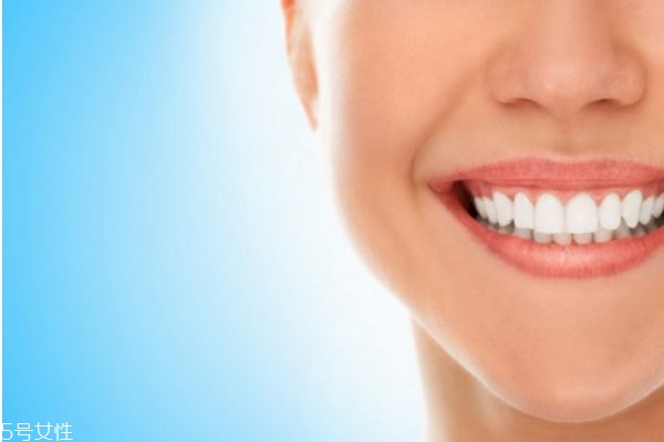 冷光美白后可以吃什么 冷光美白牙齒的注意事項(xiàng) 冷光美白后可以吃什么 冷光美白牙齒的注意事項(xiàng)
