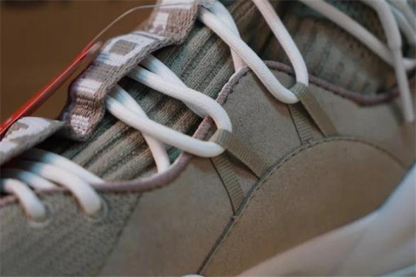 李寧空襲5季后賽版測(cè)評(píng) 空襲5精英版開箱測(cè)評(píng) 李寧空襲5季后賽版測(cè)評(píng) 空襲5精英版開箱測(cè)評(píng)