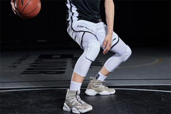 李寧空襲5季后賽版測(cè)評(píng) 空襲5精英版開箱測(cè)評(píng) 李寧空襲5季后賽版測(cè)評(píng) 空襲5精英版開箱測(cè)評(píng)