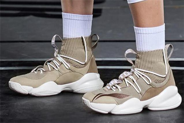 李寧空襲5季后賽版測(cè)評(píng) 空襲5精英版開箱測(cè)評(píng) 李寧空襲5季后賽版測(cè)評(píng) 空襲5精英版開箱測(cè)評(píng)