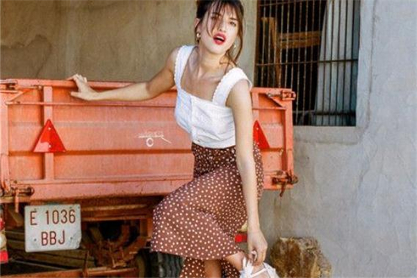 法式服裝風(fēng)格是什么 法式服裝主要特點 法式服裝風(fēng)格是什么 法式服裝主要特點