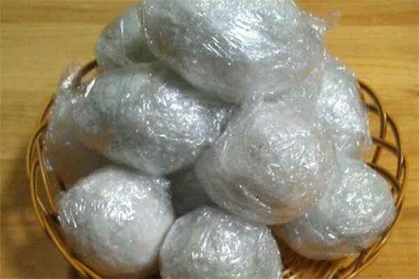 保鮮膜腌咸鴨蛋要曬太陽嗎 保鮮膜腌咸鴨蛋曬幾個(gè)小時(shí) 保鮮膜腌咸鴨蛋要曬太陽嗎 保鮮膜腌咸鴨蛋曬幾個(gè)小時(shí)