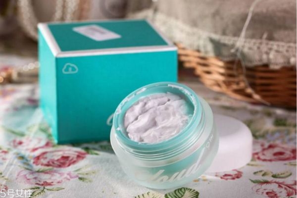 九朵云祛斑霜可以晚上用嗎 九朵云祛斑霜早晚用嗎 九朵云祛斑霜可以晚上用嗎 九朵云祛斑霜早晚用嗎