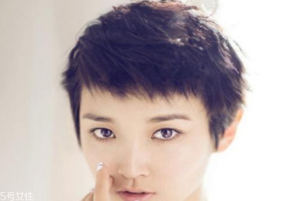 女生適合剪的男生發(fā)型 女生帥氣短發(fā)發(fā)型 女生適合剪的男生發(fā)型 女生帥氣短發(fā)發(fā)型