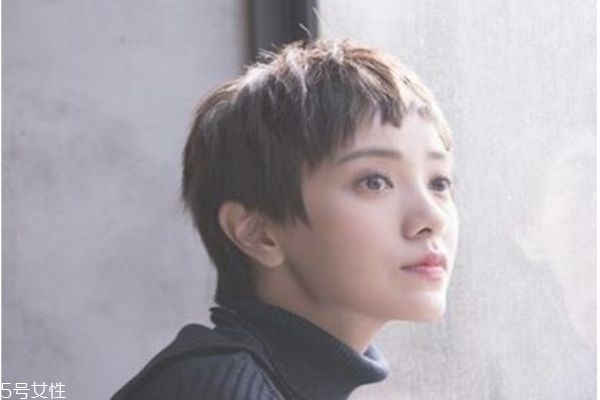 女生適合剪的男生發(fā)型 女生帥氣短發(fā)發(fā)型 女生適合剪的男生發(fā)型 女生帥氣短發(fā)發(fā)型