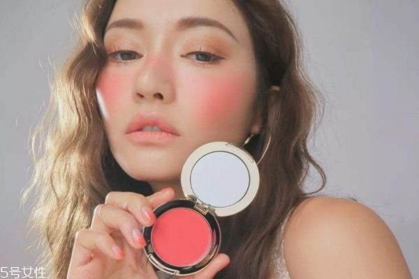 蛋卷頭發(fā)型有哪些 最新蛋卷頭發(fā)型推薦 蛋卷頭發(fā)型有哪些 最新蛋卷頭發(fā)型推薦