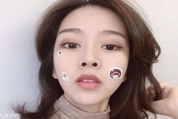 女生斜劉海有幾種類型 好看的斜劉海發(fā)型圖片 女生斜劉海有幾種類型 好看的斜劉海發(fā)型圖片