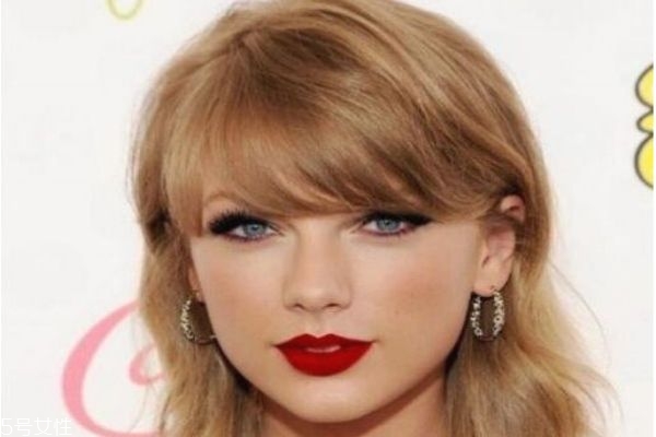 女生斜劉海有幾種類型 好看的斜劉海發(fā)型圖片 女生斜劉海有幾種類型 好看的斜劉海發(fā)型圖片