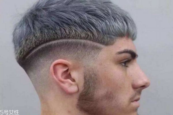 頭發(fā)少適合什么發(fā)型男 男生頭發(fā)稀少發(fā)型好看 頭發(fā)少適合什么發(fā)型男 男生頭發(fā)稀少發(fā)型好看