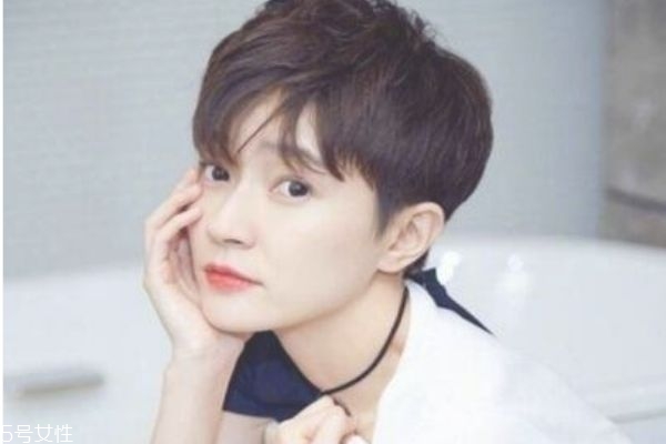 女生適合剪的男生發(fā)型 女生帥氣短發(fā)發(fā)型 女生適合剪的男生發(fā)型 女生帥氣短發(fā)發(fā)型