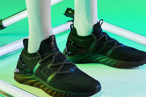 匹克態(tài)極plus偏碼嗎 態(tài)極1.0plus尺碼選擇 匹克態(tài)極plus偏碼嗎 態(tài)極1.0plus尺碼選擇