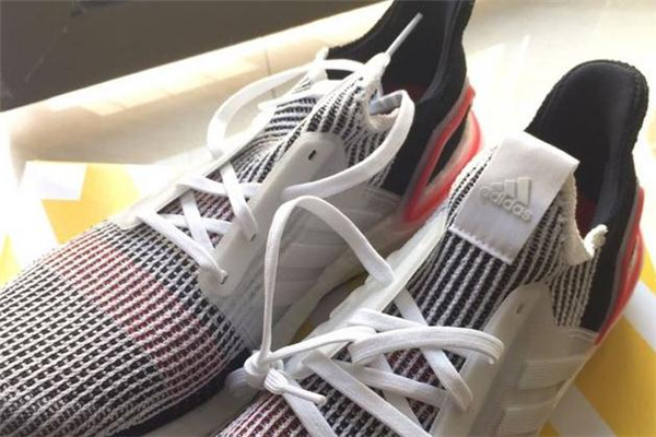 阿迪達(dá)斯ub19真假對比 ultraboost19真假鑒定