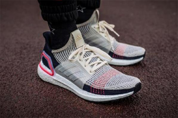 阿迪達(dá)斯ub19真假對比 ultraboost19真假鑒定
