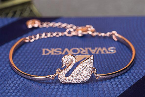 施華洛世奇手鏈容易斷嗎 佩戴要仔細 施華洛世奇手鏈容易斷嗎 佩戴要仔細