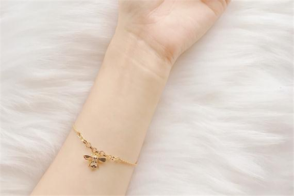 施華洛世奇手鏈斷了能保修嗎 施華洛世奇手鏈斷了怎么辦 施華洛世奇手鏈斷了能保修嗎 施華洛世奇手鏈斷了怎么辦