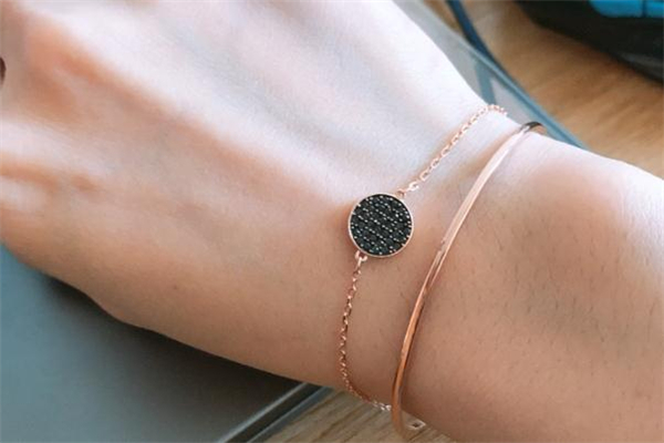 施華洛世奇有保修卡就是正品嗎 看購(gòu)買(mǎi)渠道 施華洛世奇有保修卡就是正品嗎 看購(gòu)買(mǎi)渠道