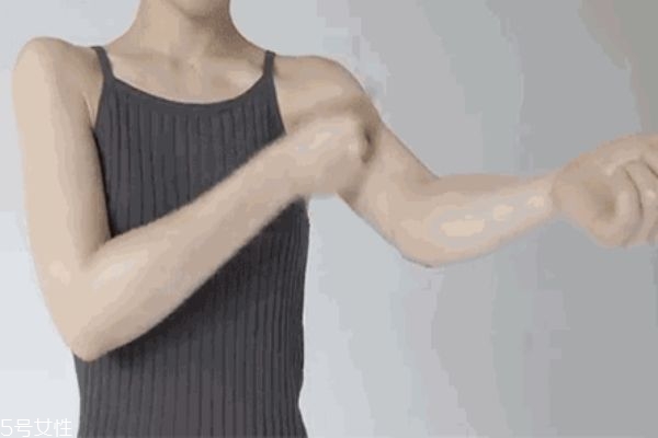 怎么按摩瘦四肢贅肉 瘦大小腿減肥按摩手法 怎么按摩瘦四肢贅肉 瘦大小腿減肥按摩手法