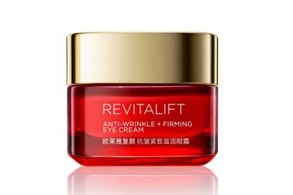 眼霜是睡覺之前用嗎 原來很多人都錯了 眼霜是睡覺之前用嗎 原來很多人都錯了