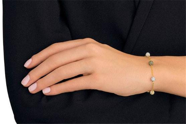 施華洛世奇手鏈怎么調(diào)節(jié)長短 長度調(diào)節(jié)方法 施華洛世奇手鏈怎么調(diào)節(jié)長短 長度調(diào)節(jié)方法