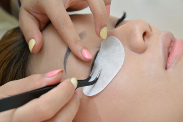 嫁接睫毛脫落怎么辦 正確護(hù)理保持更長時(shí)間