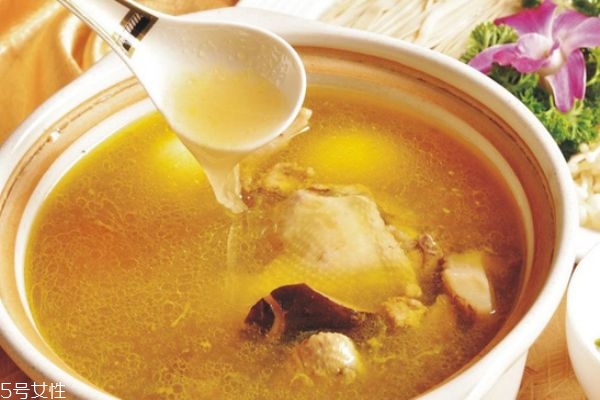 雞湯什么時候喝最好 雞湯什么時候喝最有營養(yǎng) 雞湯什么時候喝最好 雞湯什么時候喝最有營養(yǎng)