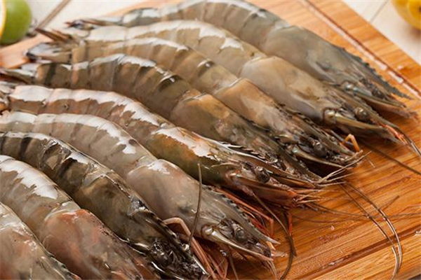 坐月子可以吃明蝦嗎 產(chǎn)婦吃明蝦有影響嗎 坐月子可以吃明蝦嗎 產(chǎn)婦吃明蝦有影響嗎
