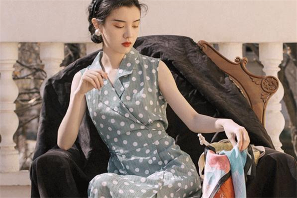 復(fù)古風(fēng)連衣裙什么款式好看 來(lái)看這幾款