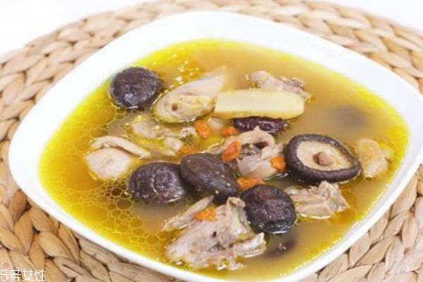 雞湯一周喝幾次好 雞湯一次喝多少為宜 雞湯一周喝幾次好 雞湯一次喝多少為宜