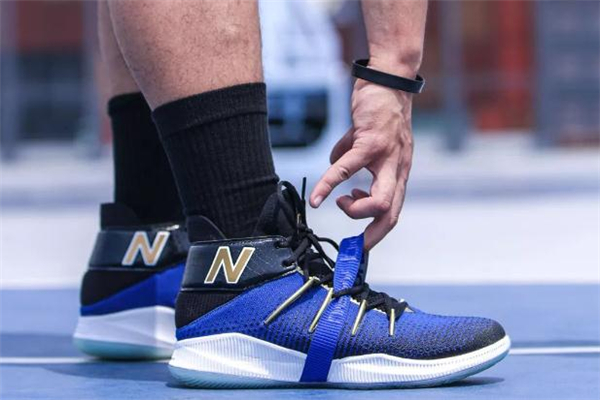 新百倫omn1s實戰(zhàn)測評 倫納德omn1s實戰(zhàn)腳感怎么樣 新百倫omn1s實戰(zhàn)測評 倫納德omn1s實戰(zhàn)腳感怎么樣