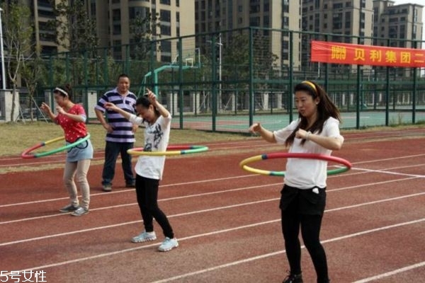 轉(zhuǎn)呼啦圈減肥會反彈嗎 呼啦圈瘦腰注意事項(xiàng) 轉(zhuǎn)呼啦圈減肥會反彈嗎 呼啦圈瘦腰注意事項(xiàng)