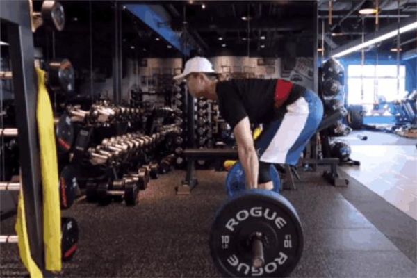 直腿硬拉動(dòng)作要領(lǐng) 直腿硬拉正確姿勢