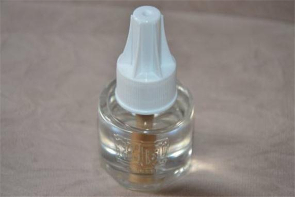 電蚊香液對(duì)嬰兒有害嗎 電熱蚊香液對(duì)嬰兒有哪些危害 電蚊香液對(duì)嬰兒有害嗎 電熱蚊香液對(duì)嬰兒有哪些危害