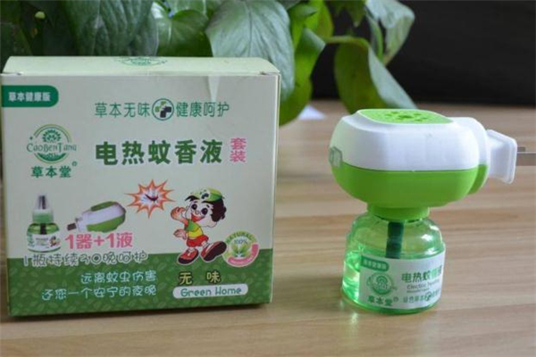 電蚊香液對(duì)嬰兒有害嗎 電熱蚊香液對(duì)嬰兒有哪些危害 電蚊香液對(duì)嬰兒有害嗎 電熱蚊香液對(duì)嬰兒有哪些危害