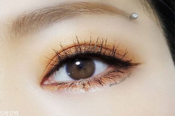 腫眼泡適合什么手術(shù) 腫眼泡手術(shù)前后注意事項 腫眼泡適合什么手術(shù) 腫眼泡手術(shù)前后注意事項