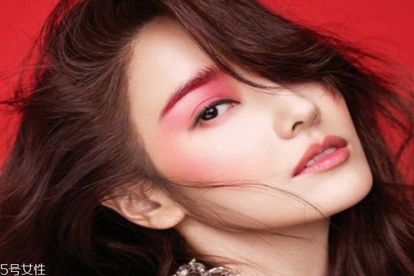 腫眼泡適合什么手術(shù) 腫眼泡手術(shù)前后注意事項 腫眼泡適合什么手術(shù) 腫眼泡手術(shù)前后注意事項