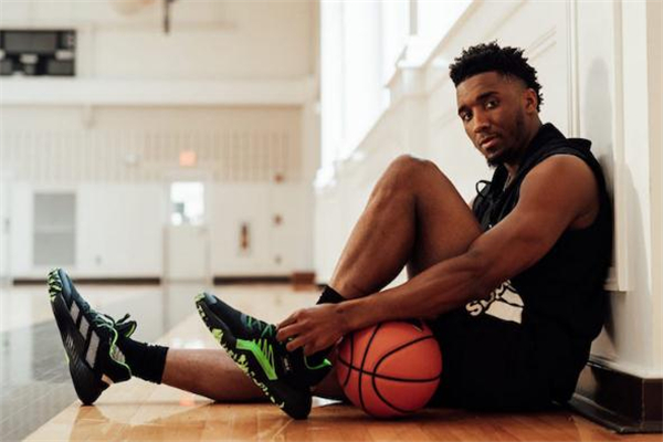 阿迪達(dá)斯don issue 1發(fā)售時(shí)間 米切爾一代什么時(shí)候發(fā)售 阿迪達(dá)斯don issue 1發(fā)售時(shí)間 米切爾一代什么時(shí)候發(fā)售