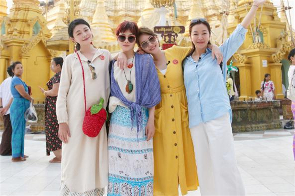 pitusa草莓包多少錢 大s同款扮嫩神器 pitusa草莓包多少錢 大s同款扮嫩神器