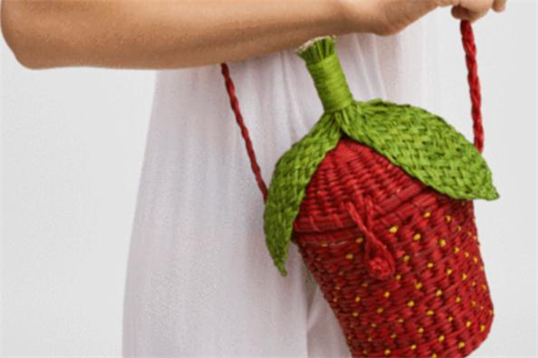 pitusa草莓包多少錢 大s同款扮嫩神器 pitusa草莓包多少錢 大s同款扮嫩神器