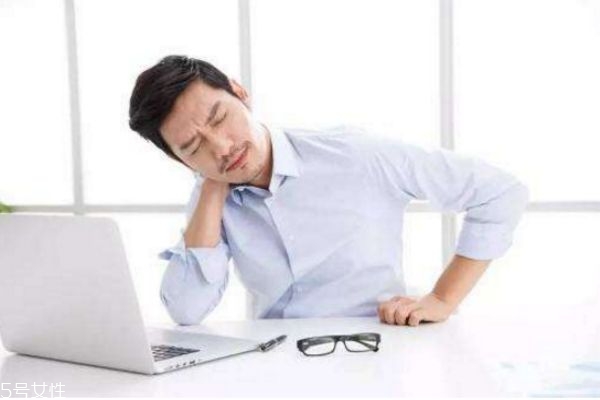 久坐后如何放松肌肉 久坐放松全身的運(yùn)動(dòng) 久坐后如何放松肌肉 久坐放松全身的運(yùn)動(dòng)