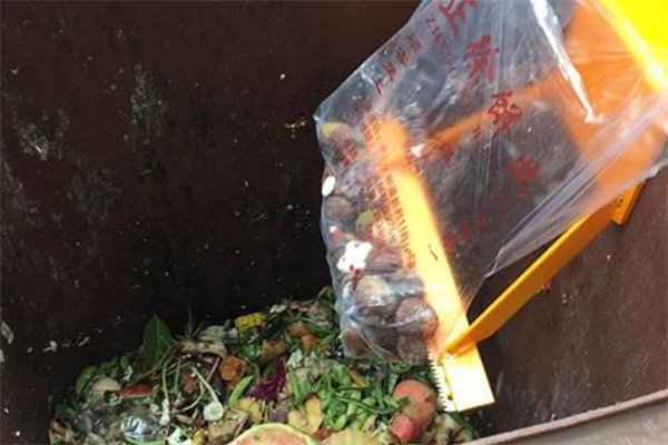 濕垃圾破袋什么意思 濕垃圾用什么裝可以一起扔 濕垃圾破袋什么意思 濕垃圾用什么裝可以一起扔