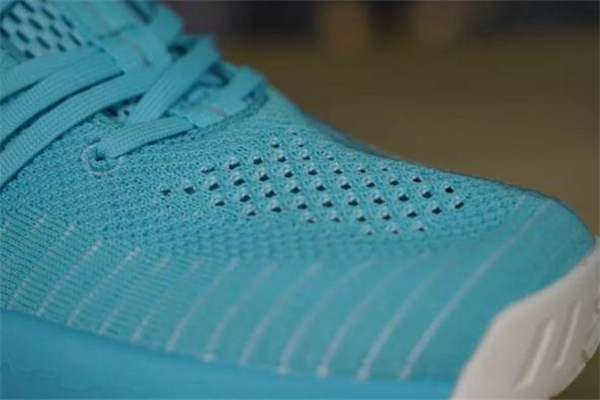 安踏kt4水花一代測(cè)評(píng) kt4水花一代實(shí)戰(zhàn)怎么樣